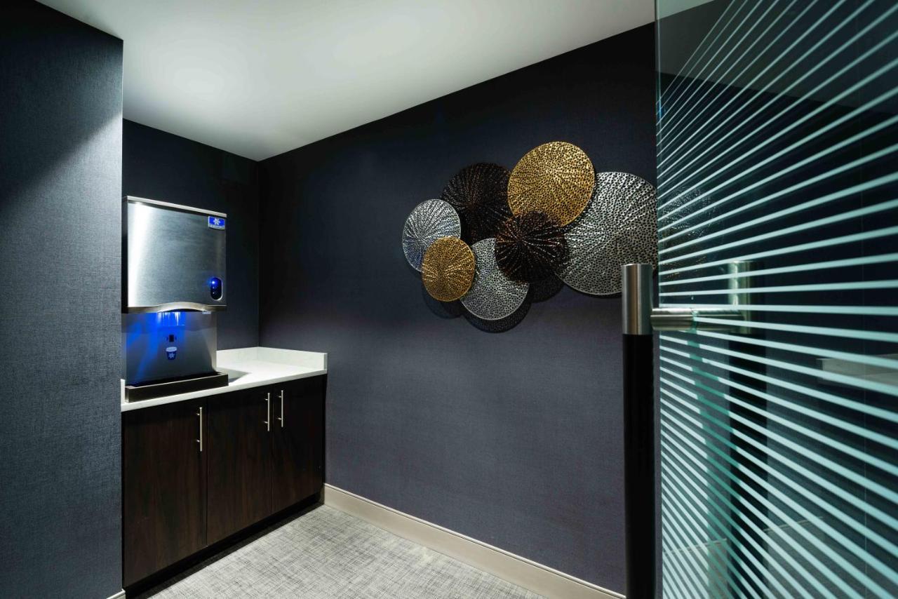 Staybridge Suites - Quincy By Ihg Экстерьер фото